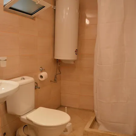 假日公园 Ropotamo 3*